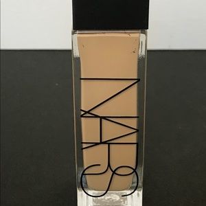 NARS Radiant Longwear Foundation